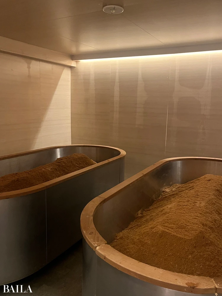 「さらに、エステでハーブピーリングを定期的に取り入れて、3年くらいかけて肌荒れは改善。体重が落ちるよりも、肌が綺麗になるのに時間がかかり、すっぴんでも人に会えるぐらいになるまでには４～５年ほどくらいかかりました」（田辺さん） 