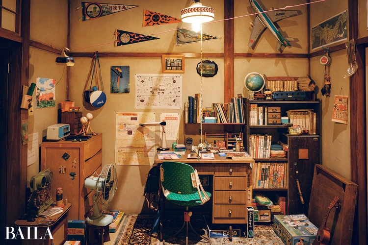 昭和の学生の勉強部屋。この内部は特別に許可を得て撮影しています