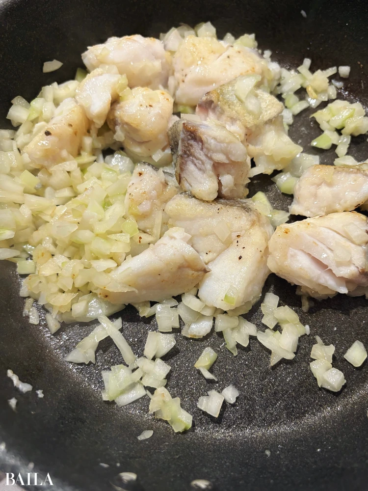 鱈とキャベツのオレンジ煮込みショートパスタ 調理手順