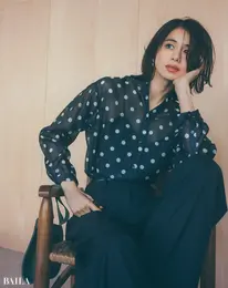 佐藤晴美　シャツ￥20900／ユナイテッドアローズ 渋谷スクラン ブルスクエア店（ユナイテッドアローズ）　