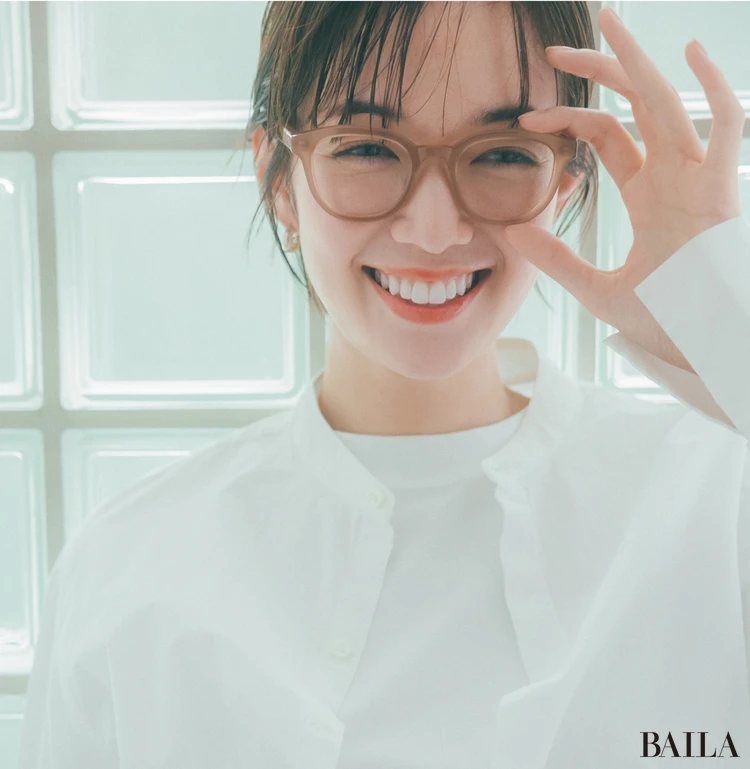 メガネ もベージュに 統一すればセンスUP