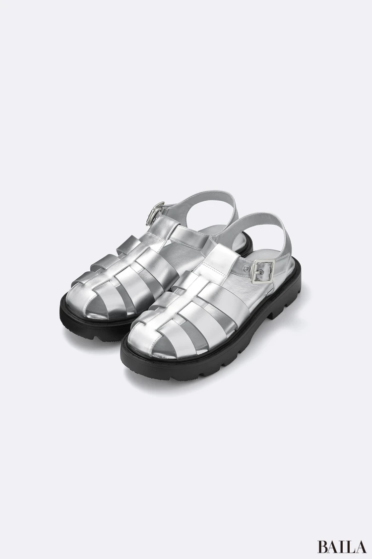 グルカサンダル