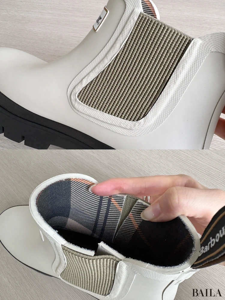 デザイン:サイドゴア仕様で、キレイめにも対応