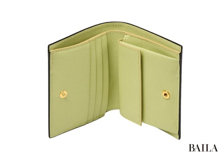 マルニ 財布の中