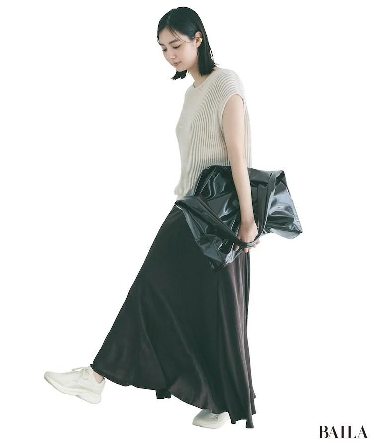 適度なボリュームがロングスカートとバランス良好