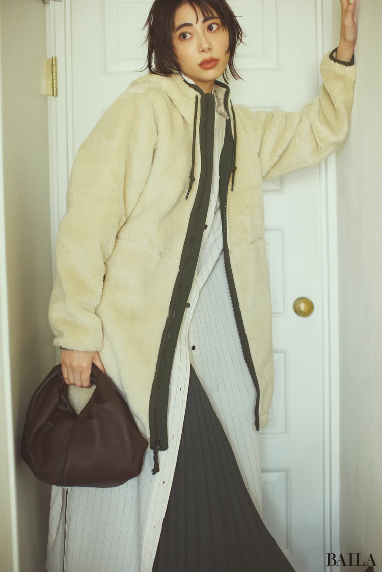 パタゴニア「ウィメンズ・ロンサム・メサ・フーデッド・パーカ」モデル着用