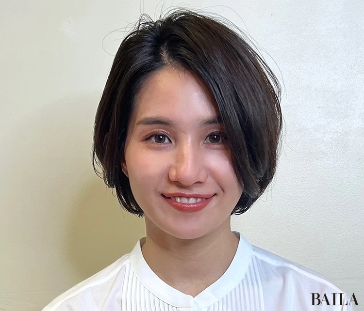 重めのハンサムショートボブ　正面