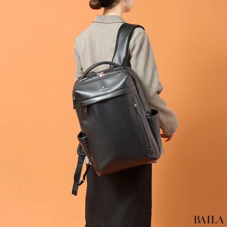 ドレステリア　【荷重軽減】サスペンション 再生皮革バックパック　サイズ感