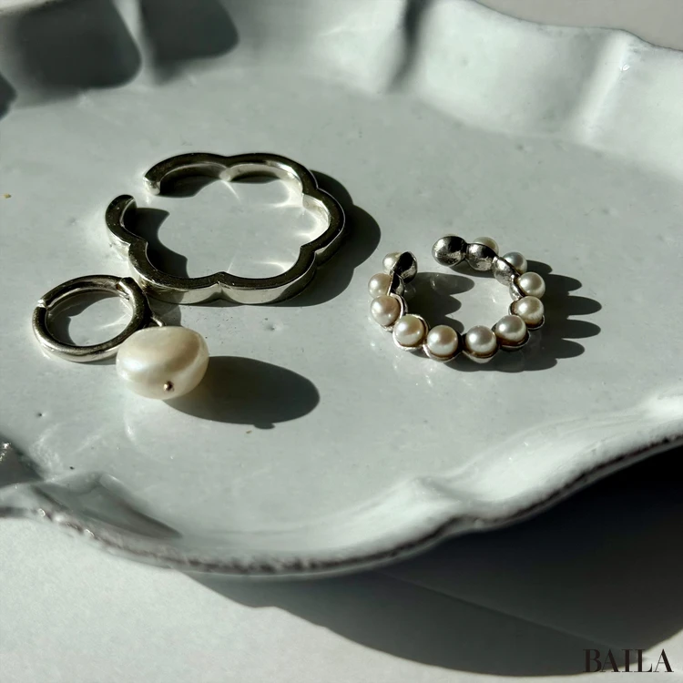 PLOWとARROMとKNOWHOWのイヤカフ