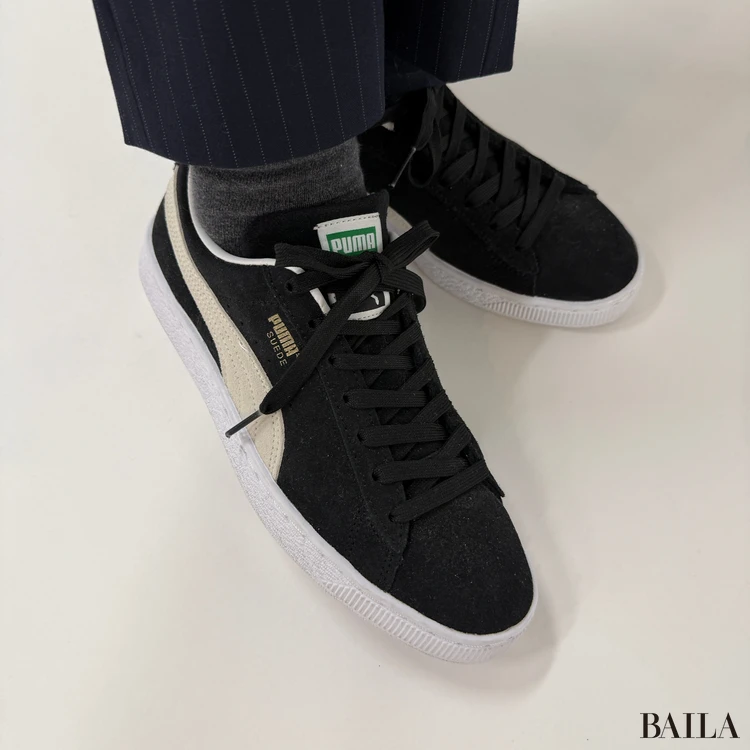 プーマ　スウェード クラシック XXI スニーカー　着用画像