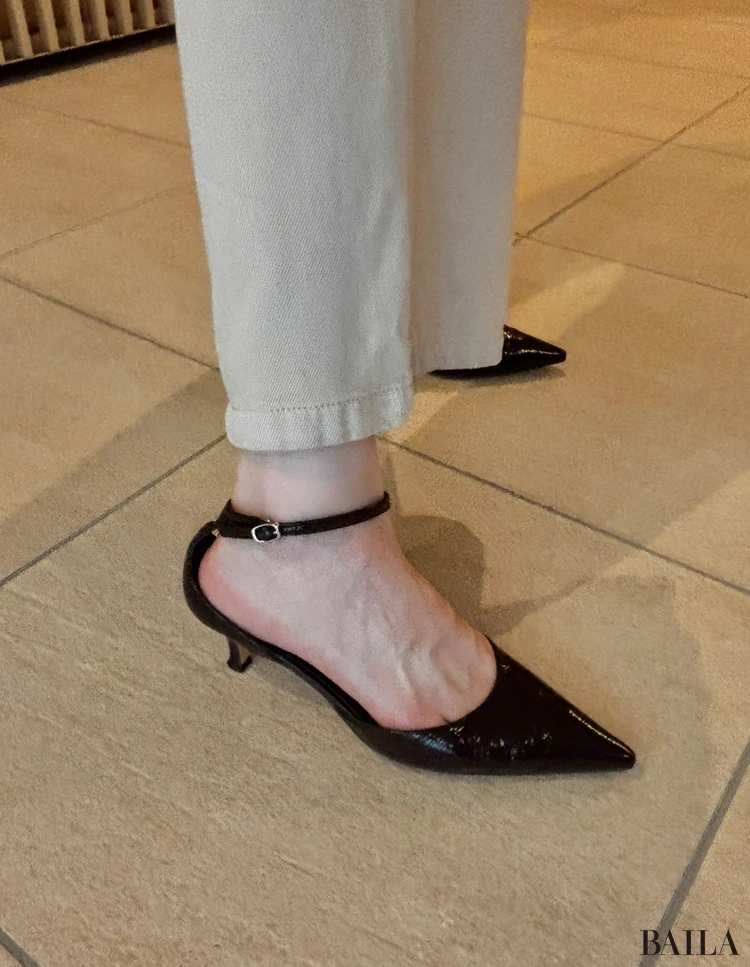 アンクルストラップを見せた場合