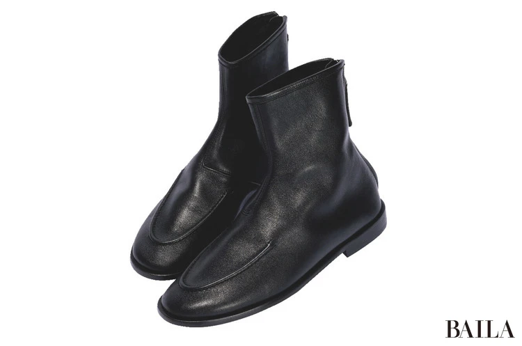 ブーツ(2)¥83600/ヘリュージャパン オフィシャルオンラインストア(へリュー)