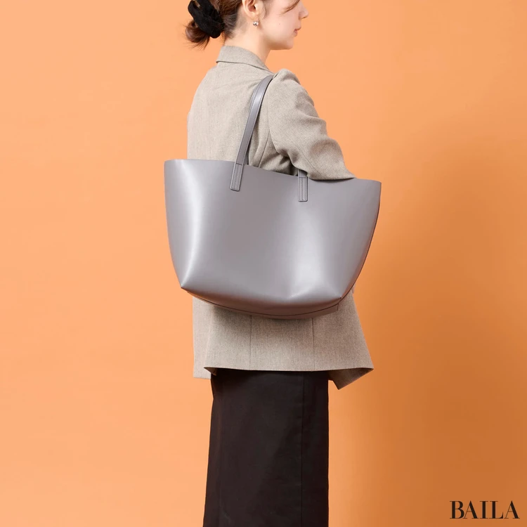 プラステ ポーチ付きトートバッグ サイズ感