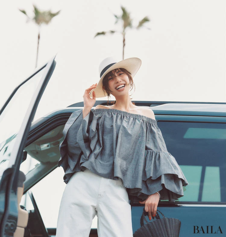 オフショルブラウス ハットコーデ