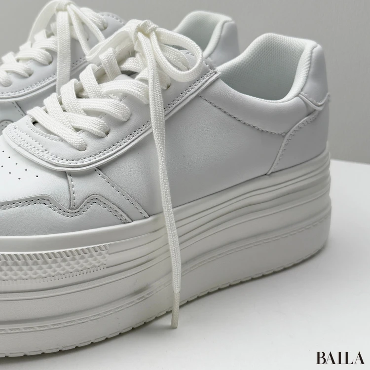 ORTR(オーアールティーアール) 厚底ローカットスニーカー デザイン寄り画像