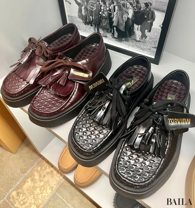 クラークス ワラビー 展示会