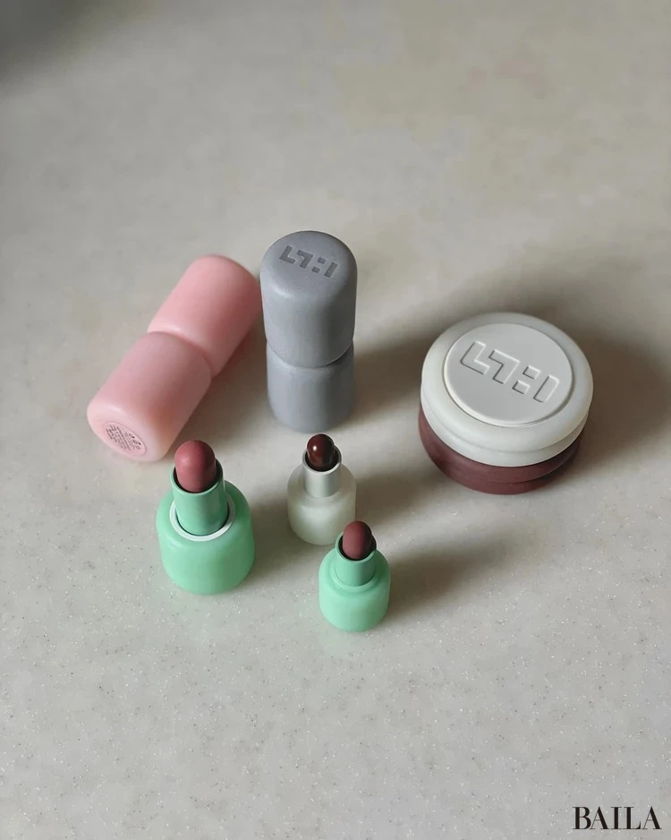 スーパーバイラーズ愛用コスメ