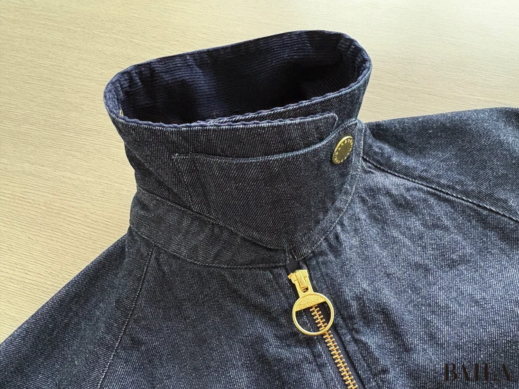 デザイン：デザインの細部が生み出す、着こなしの幅