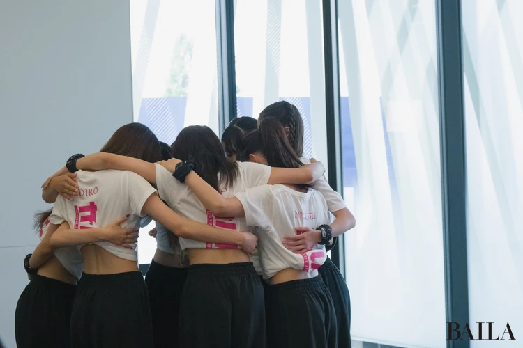 ガルバト4次審査候補者　パフォーマンス前の円陣