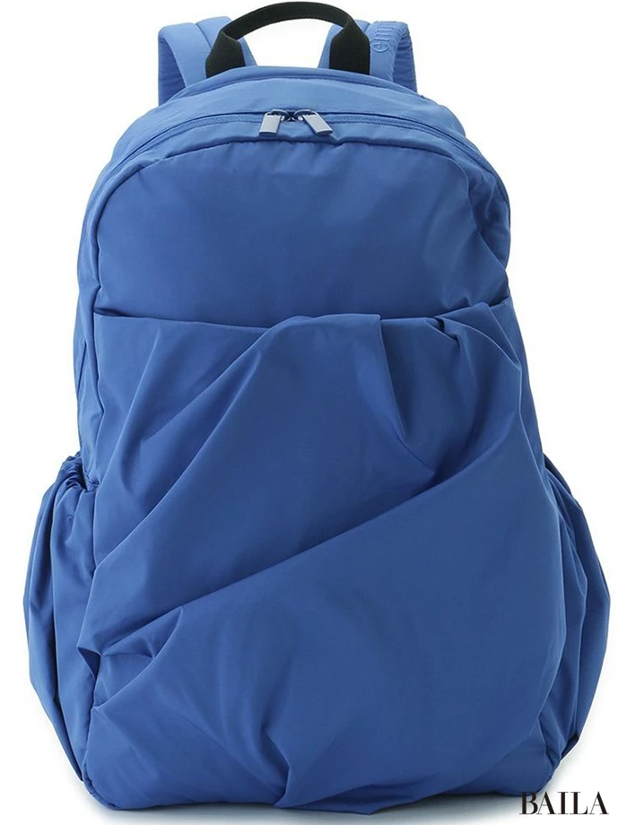 「エミ(emmi)」の撥水リュック ブルー