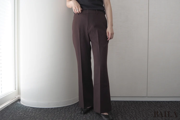 結論:一本で“キレイめもおしゃれも”成立するのが「スマートフレアパンツ」!