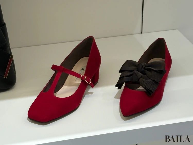 ダイアナのパンプス