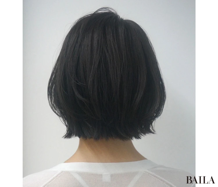 ひし形くびれショートボブ　バック