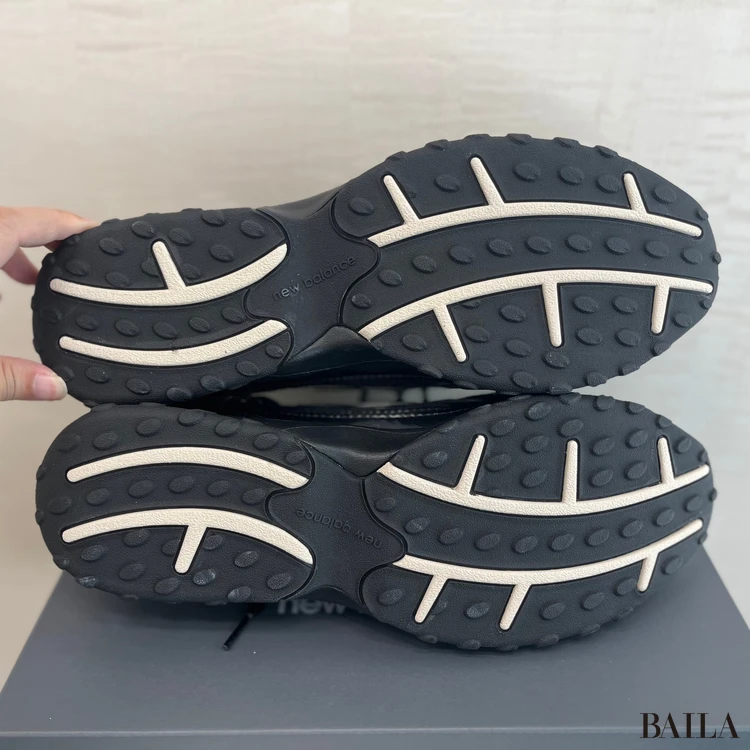 歩きやすいスニーカーのアウトソール ニューバランス お試し 204L