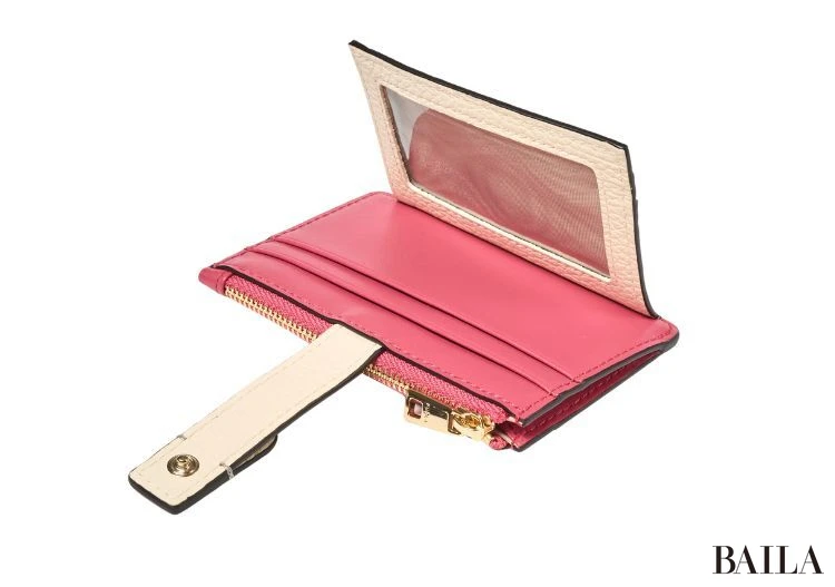 フルラ　財布の中