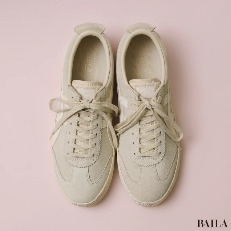 オニツカタイガーのスニーカー　通勤スニーカー　MEXICO66DELEGATION