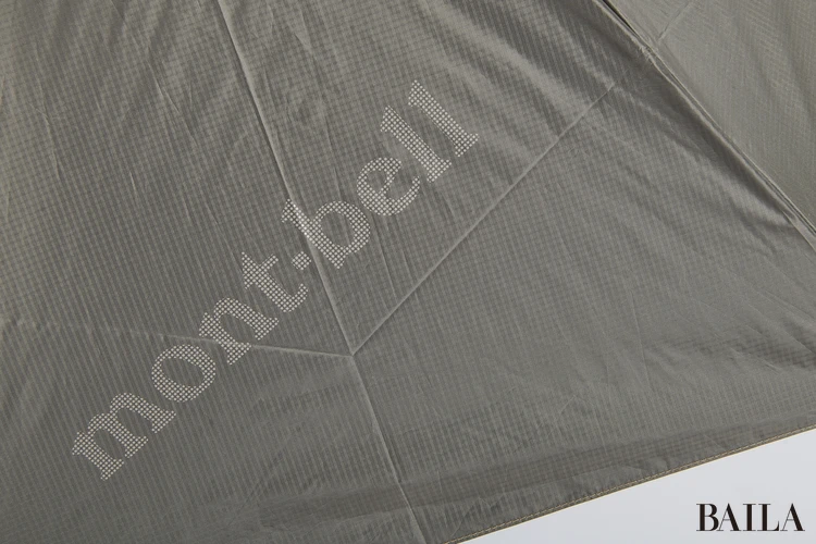 モンベルの日傘　ロゴマーク