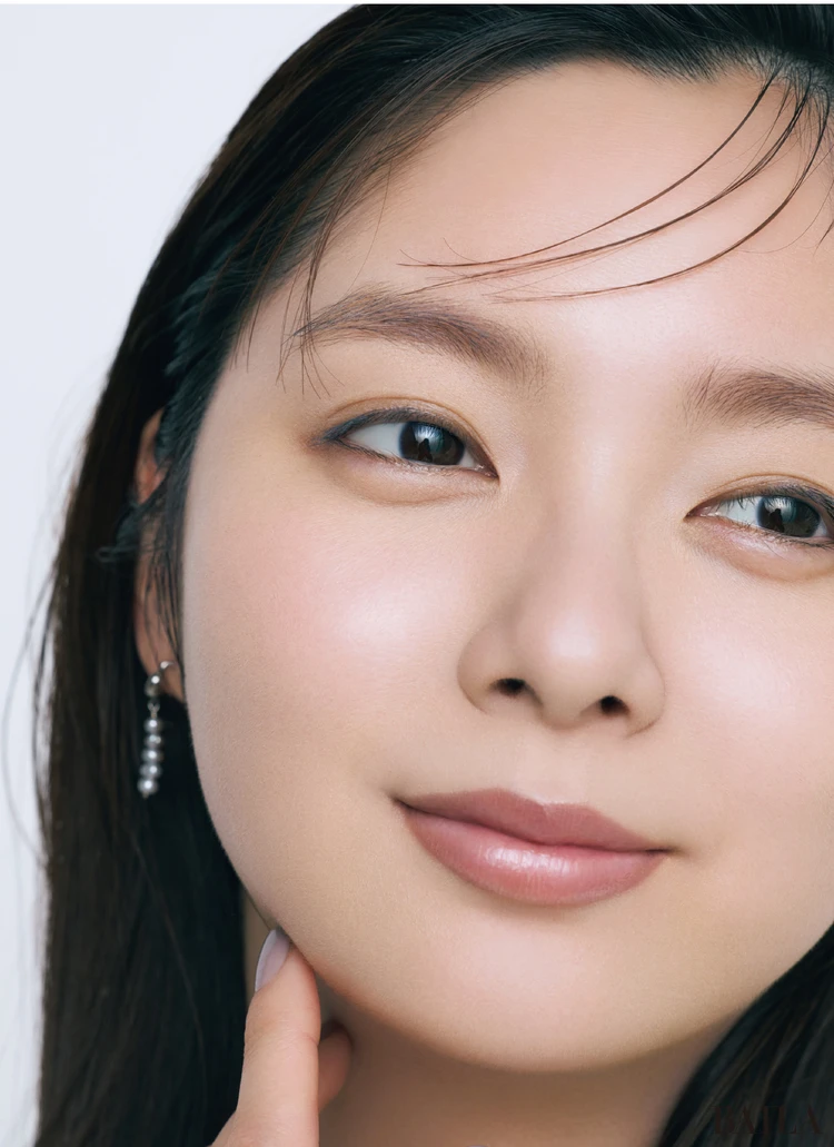 ＂社会性のある＂ツヤ肌ベースメイク