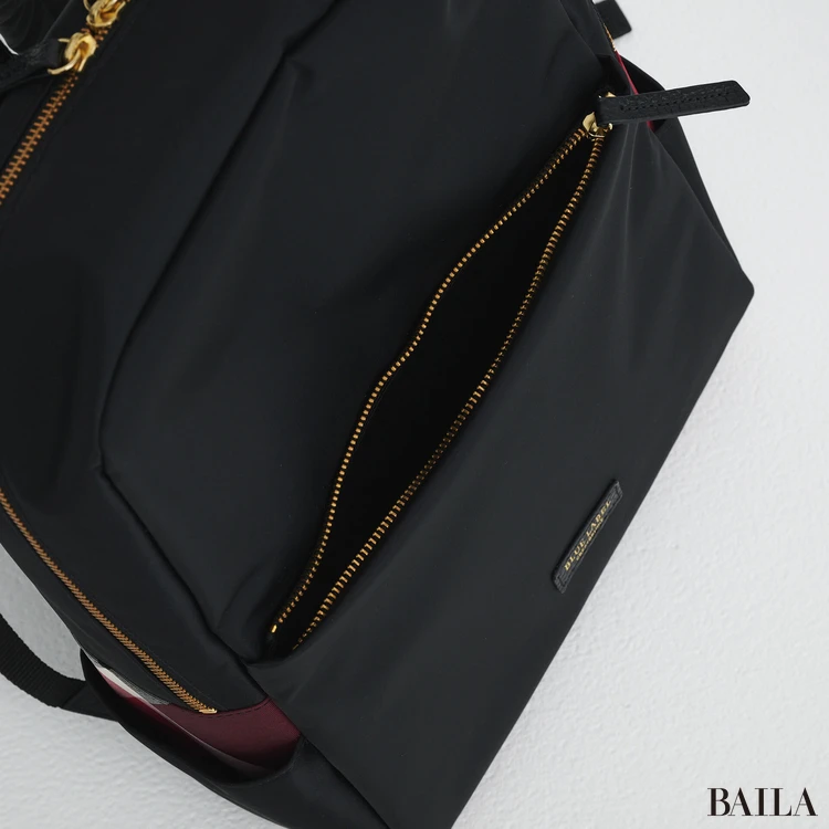 ブルーレーベル・クレストブリッジ　リュック　フロントポケット