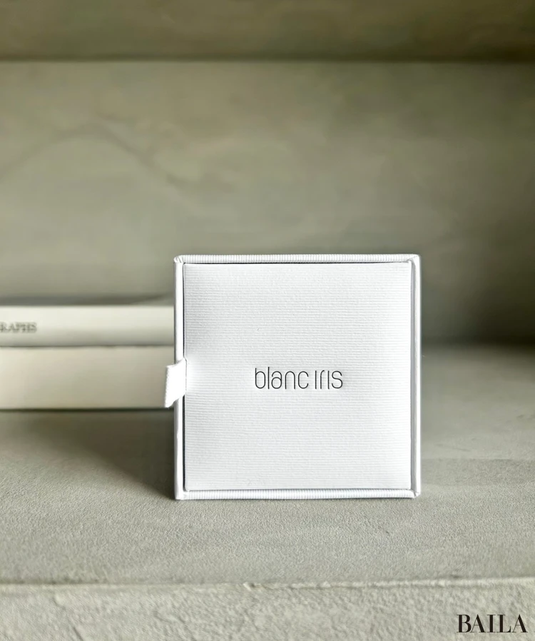 ブランイリスのロゴ入りジュエリーボックス