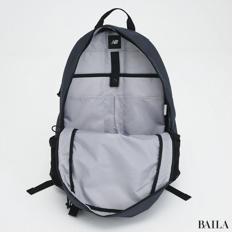 ニューバランス リュック 内側 メイン収納