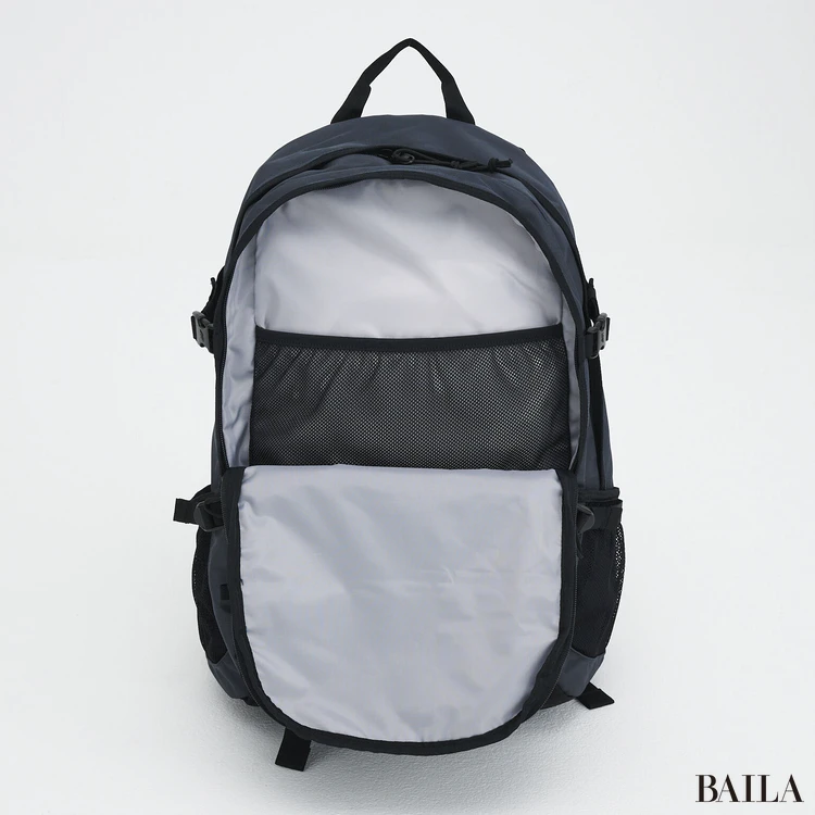 ニューバランス　リュック　内側　サブ収納