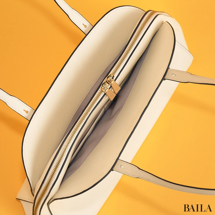 ケイト・スペード ニューヨーク メイズ キャリーオール バッグ 構造