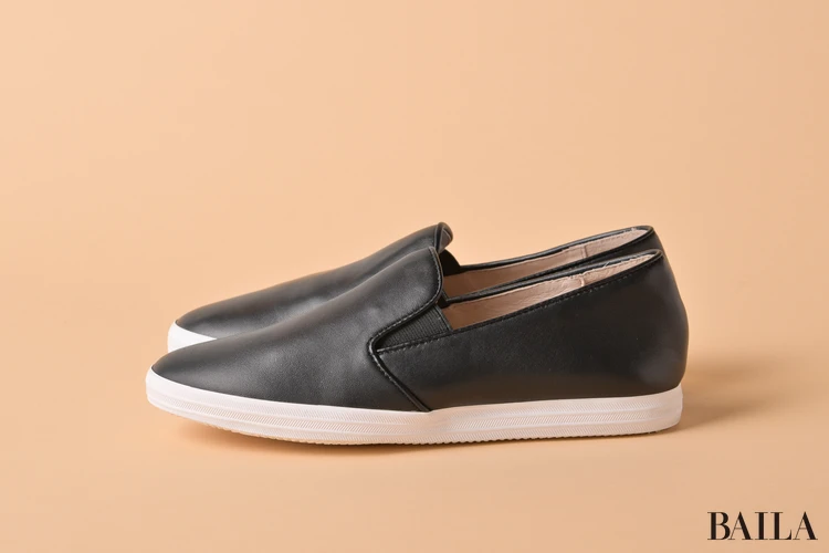 ウォシュ　スリッポンスニーカー　サイドから見た様子