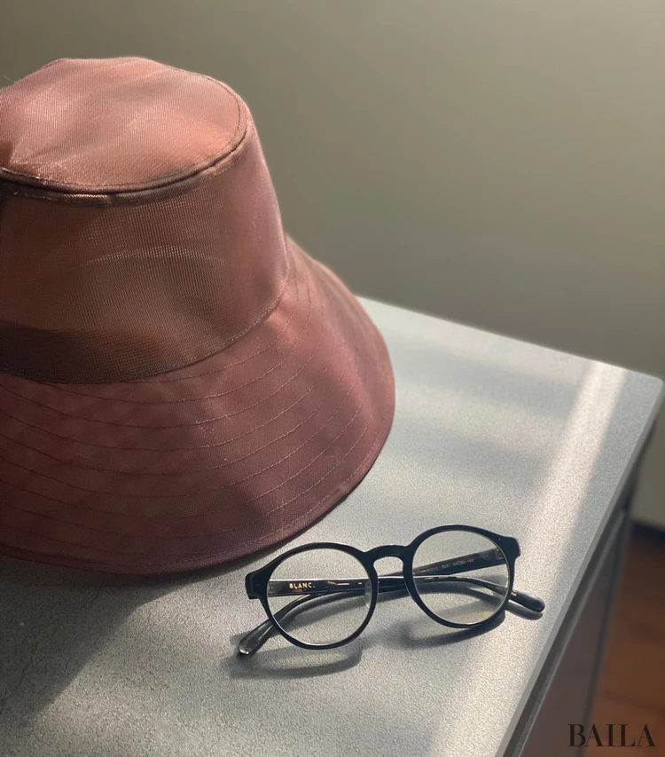 ニューバランスの白スニーカー　上からの写真