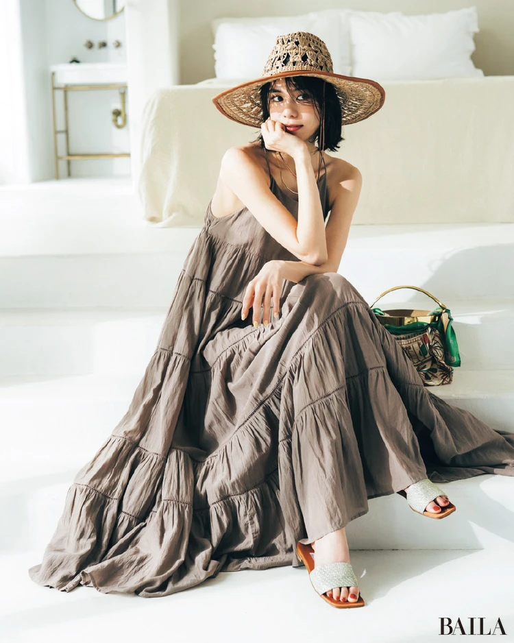 初夏の休日に映えるとびきりロマンチックなワンピース【BAILA今日のコーデ】