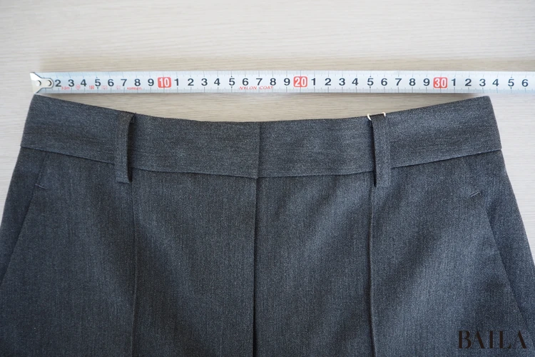 ウエスト：約33cm