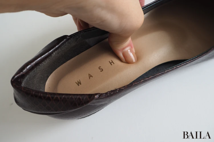 ワシントン靴店　きれい見えフラットシューズ　WASH　￥13200　ダークブラウン（スネーク）　Mサイズ　162cm　履きやすさ　クッションインソール