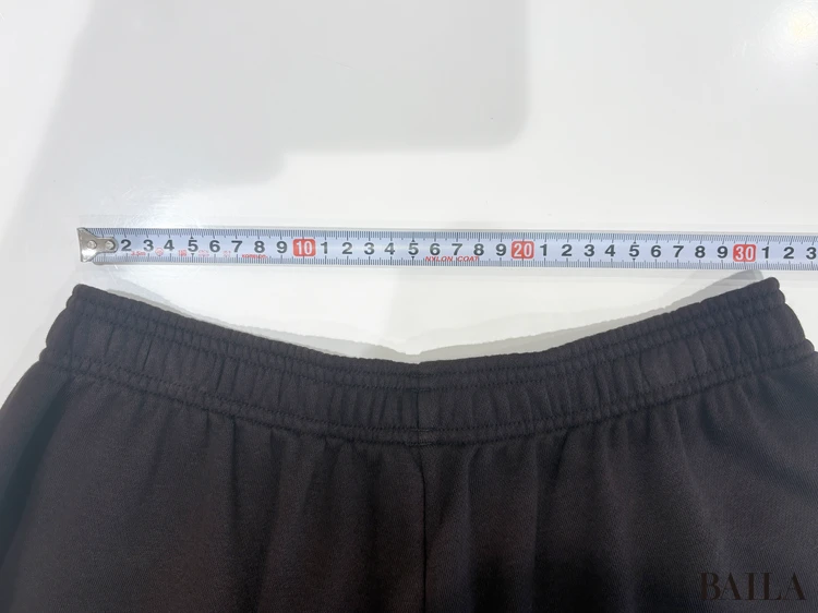 ウエスト（直線）：約31cm