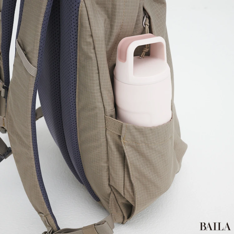 ミレー リュック フロントのファスナー付きポケット