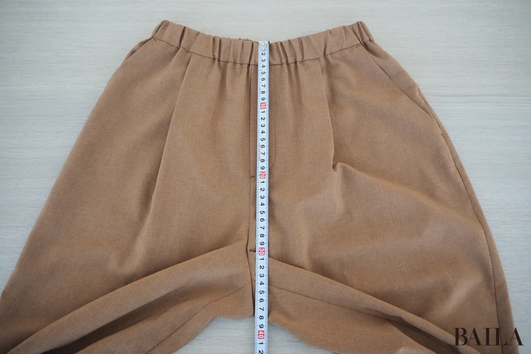 パンツの股上：約34cm