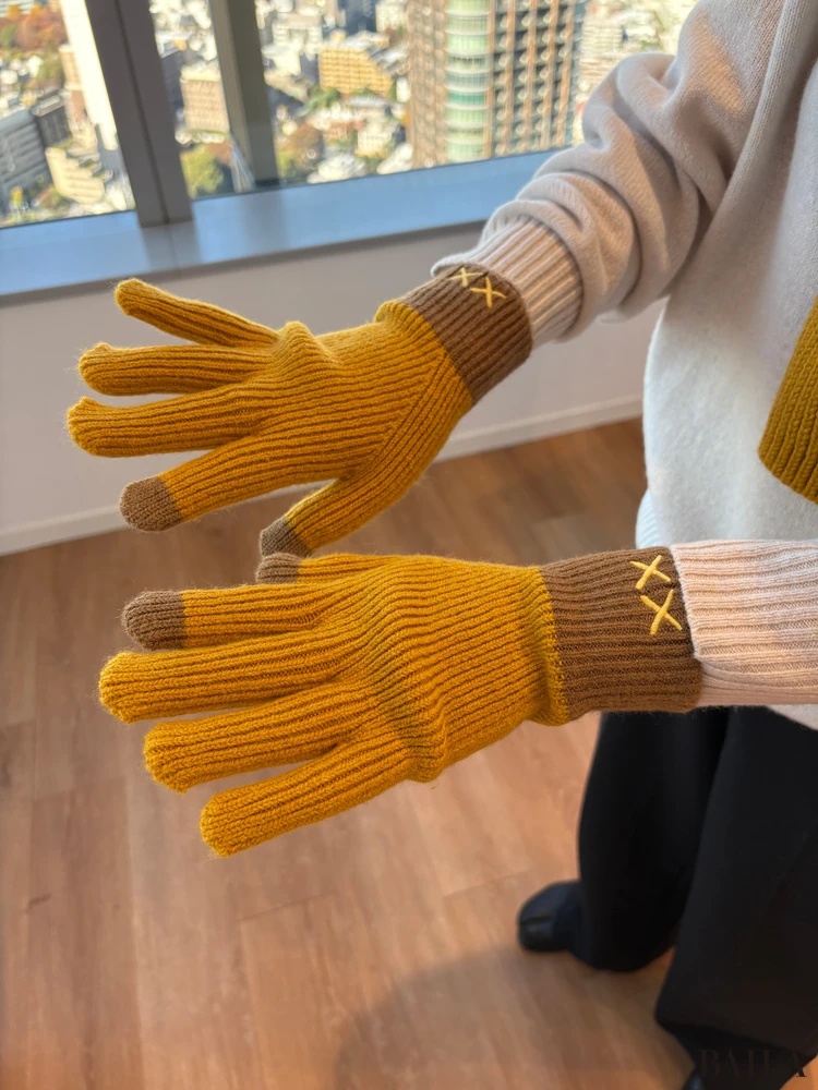 ヒートテックニットグローブ:小物にも遊び心を