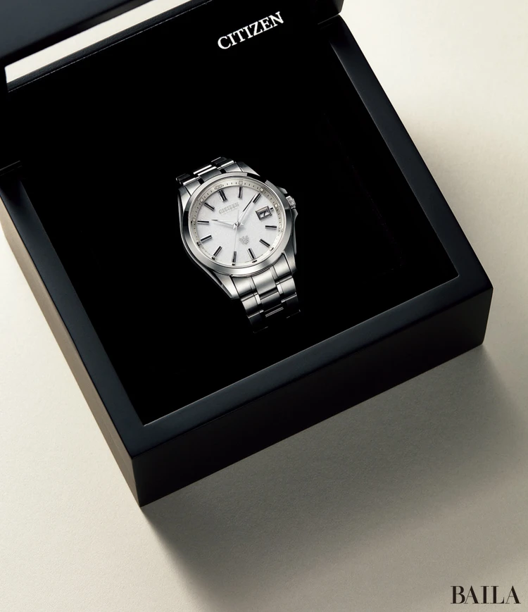 【The CITIZEN】和紙を用いた文字盤がやわらかな光を映す