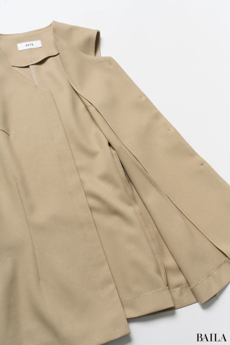 素材感のアップ画像、裏地　伸縮性