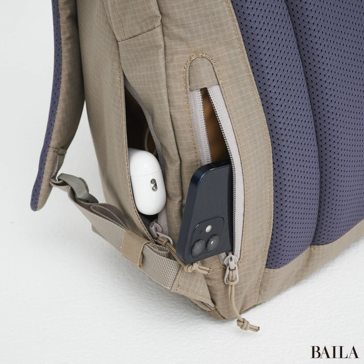 ミレー リュック 背面ポケットと隠しポケット