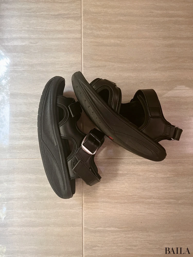 MBT×UNITED ARROWS厚底サンダル（横から見たところ）